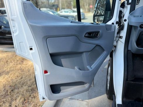Used 2018 Ford Transit 350 XLT image 23