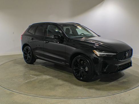 Used 2024 Volvo XC60 T8 Ultimate w/ Protection Package Premier AWD/4WD image 7