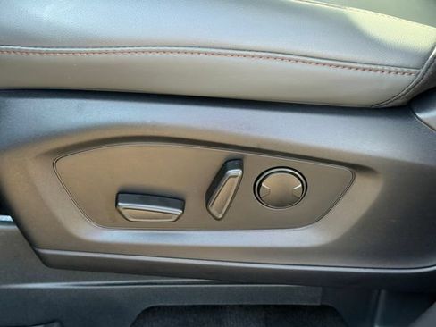 Certified 2025 Ford Explorer Active w/ Active Comfort Package AWD/4WD image 4