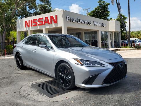 Used 2022 Lexus ES 350 F Sport w/ Accessory Package 2 image 3