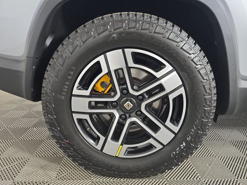 Used 2023 Rivian R1S Launch Edition AWD/4WD image 12