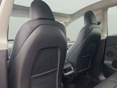 Used 2024 Tesla Model Y Performance image 23