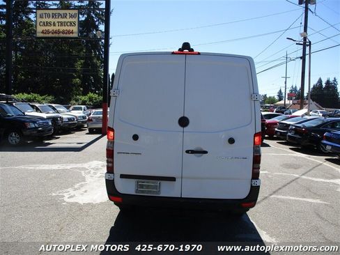 Used 2016 Mercedes-Benz Sprinter 2500 image 4