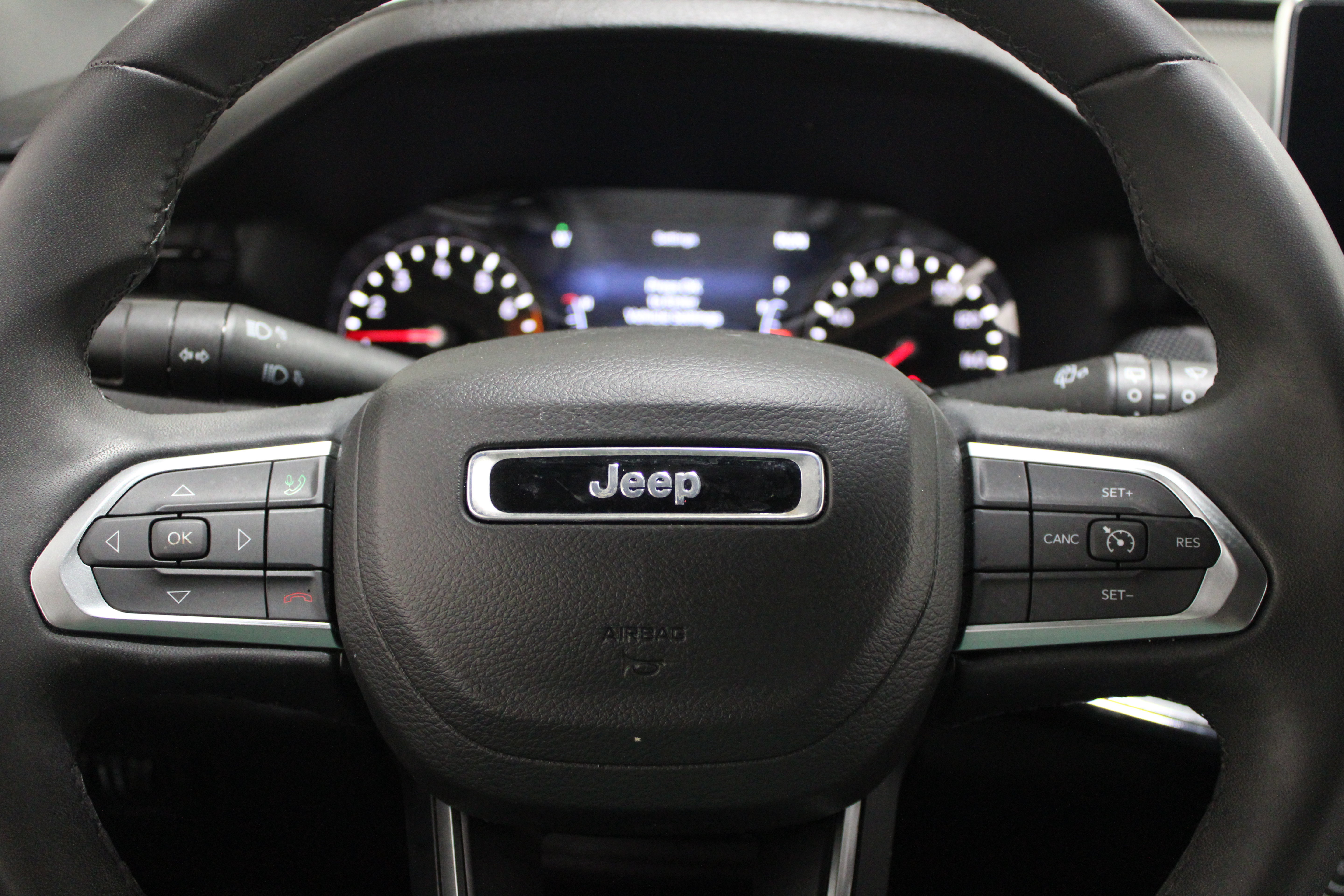 Used 2022 Jeep Compass Latitude FWD image 14