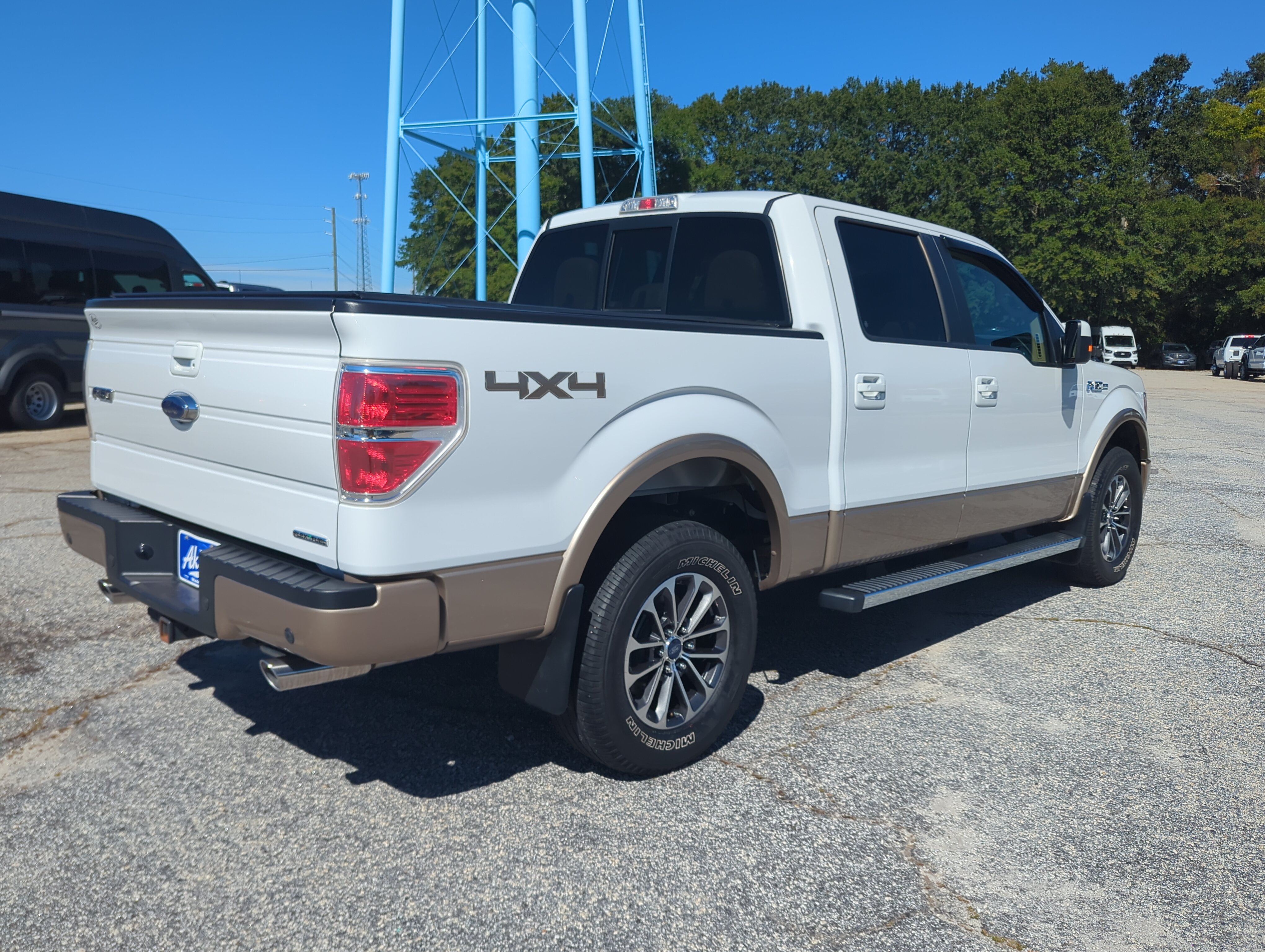 Used 2013 Ford F150 Lariat w/ Mid Equipment Group AWD/4WD image 3
