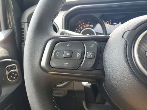 New 2025 Jeep Gladiator Sport image 25