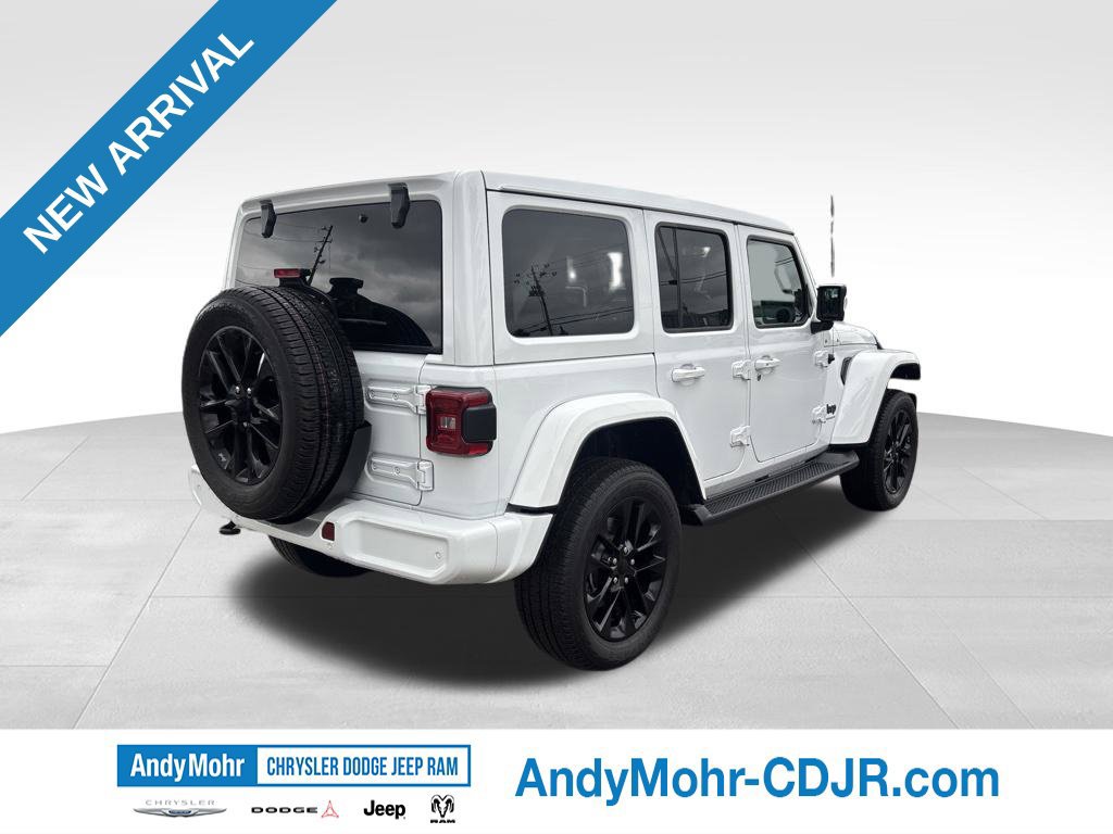 Used 2023 Jeep Wrangler Unlimited Sahara AWD/4WD image 7