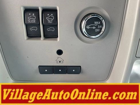 Used 2020 Cadillac Escalade ESV Premium Luxury AWD/4WD image 25