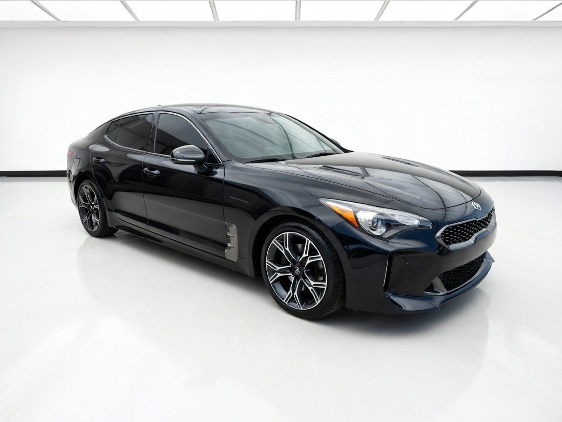 Used 2021 Kia Stinger GT-Line w/ Sun & Sound Package RWD image 3