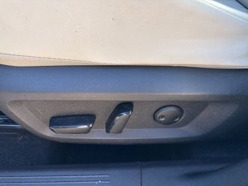 Used 2021 Nissan Rogue SV w/ Premium Package image 13