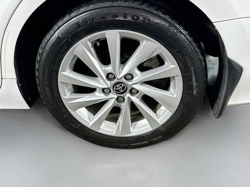 Used 2021 Toyota Camry LE image 26