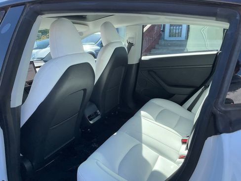 Used 2023 Tesla Model 3 Standard Range image 26