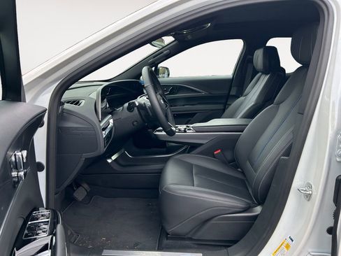Used 2025 Cadillac Lyriq Sport AWD/4WD image 6