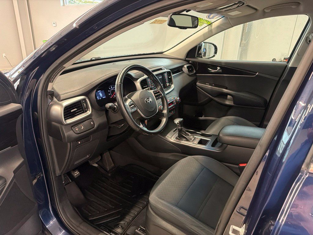 Used 2019 Kia Sorento AWD w/ LX Convenience Package image 11