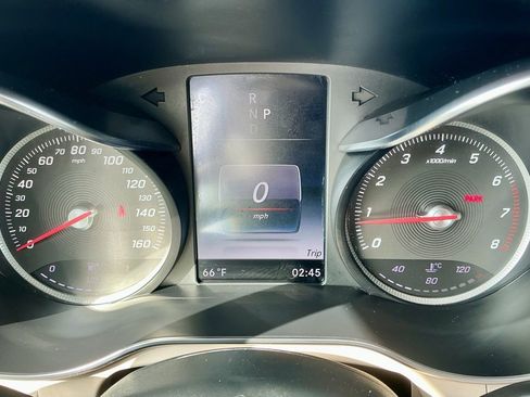 Used 2017 Mercedes-Benz GLC 300 image 35