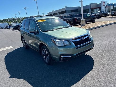 Used 2018 Subaru Forester 2.5i Premium AWD/4WD image 2