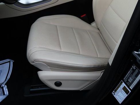 Used 2024 Mercedes-Benz GLE 450 4MATIC image 39