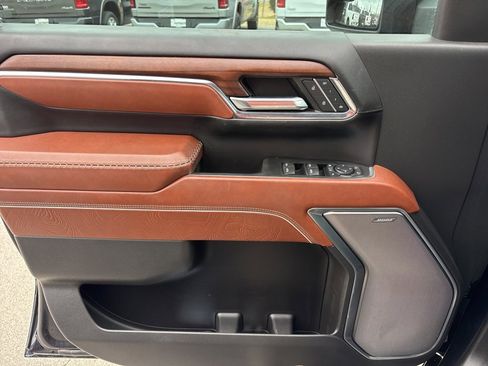 Used 2024 GMC Sierra 3500 Denali Ultimate image 31
