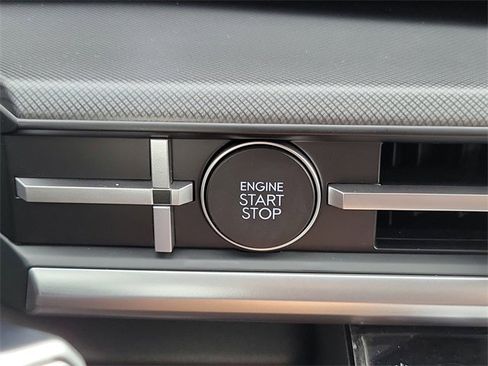 New 2026 Hyundai Santa Fe SE image 9