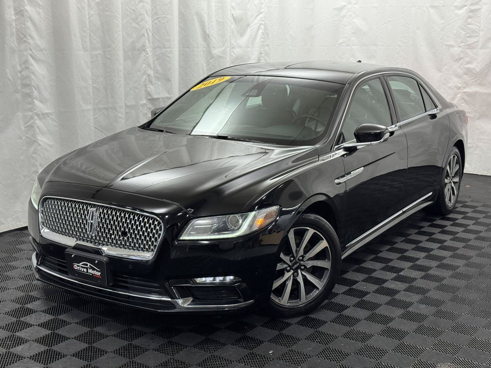 Used 2019 Lincoln Continental AWD image 2