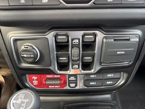 New 2025 Jeep Wrangler Unlimited Rubicon 392 AWD/4WD image 21