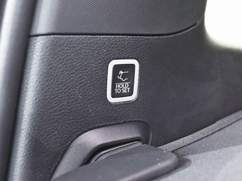 Used 2024 Jeep Grand Wagoneer Series III image 45