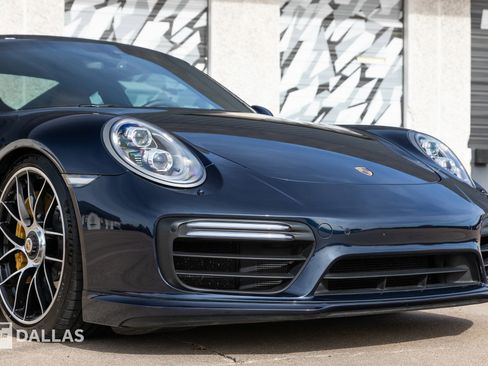 Used 2018 Porsche 911 Turbo S image 2
