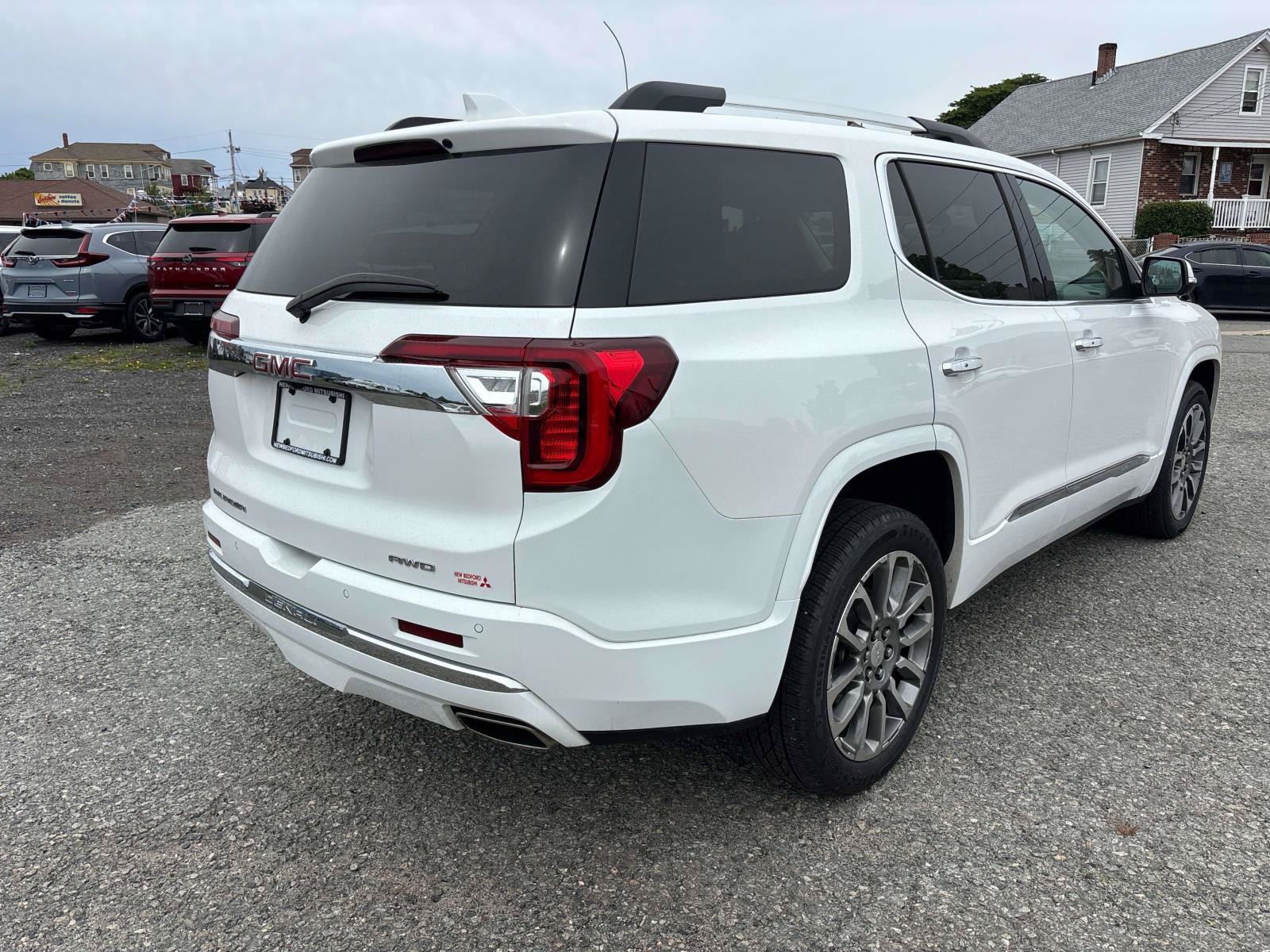 Used 2023 GMC Acadia Denali AWD/4WD image 5