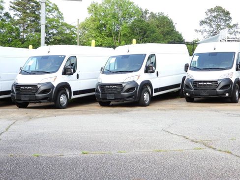 Used 2023 RAM ProMaster 2500 159 High Roof FWD image 10