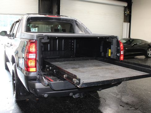 Used 2010 Chevrolet Avalanche LT w/ Luxury Package RWD image 36