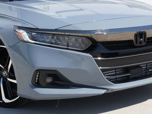Used 2022 Honda Accord Sport image 15
