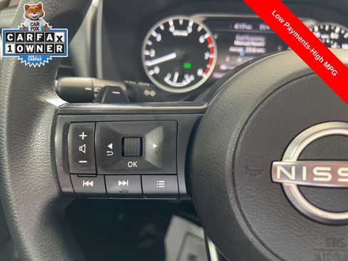Used 2023 Nissan Rogue S image 12