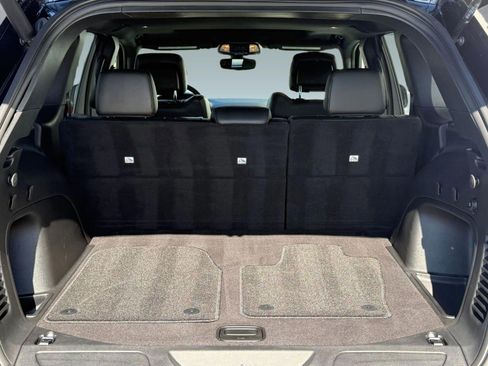 Used 2022 Jeep Grand Cherokee Limited w/ Trailer Tow Group IV image 30