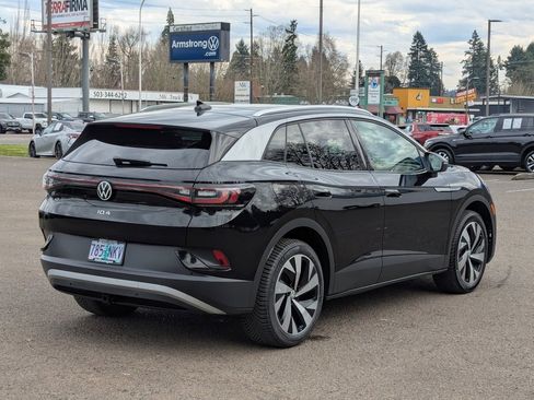 Certified 2022 Volkswagen ID.4 Pro S w/ Gradient Package image 5