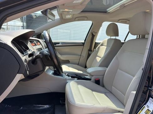 Used 2016 Volkswagen Golf SE FWD image 11