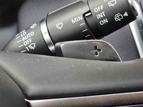 Used 2025 Land Rover Discovery Sport S image 16