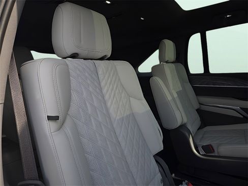 New 2026 Cadillac Escalade IQ Luxury 1 w/ LPO, Floor Liner Package image 14