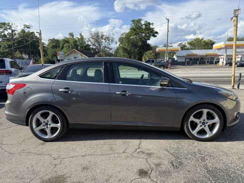 Used 2013 Ford Focus Titanium w/ Titanium Handling Pkg image 8