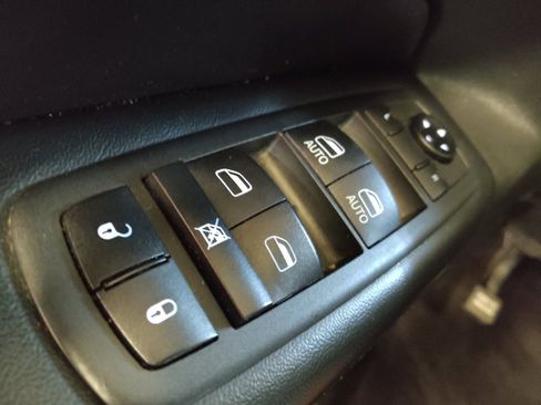 Used 2017 Jeep Grand Cherokee Limited RWD image 27