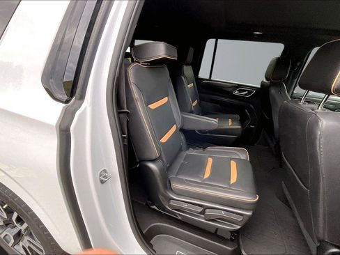 Used 2023 GMC Yukon XL AT4 w/ AT4 Premium Plus Package AWD/4WD image 27