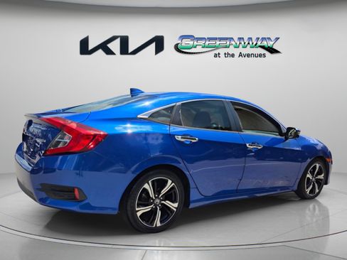 Used 2017 Honda Civic Touring image 7
