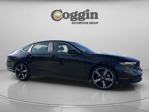 Used 2023 Honda Accord Sport image 8