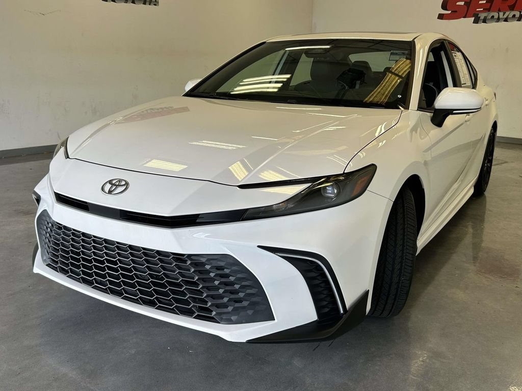Used 2025 Toyota Camry SE w/ Convenience Package FWD image 7