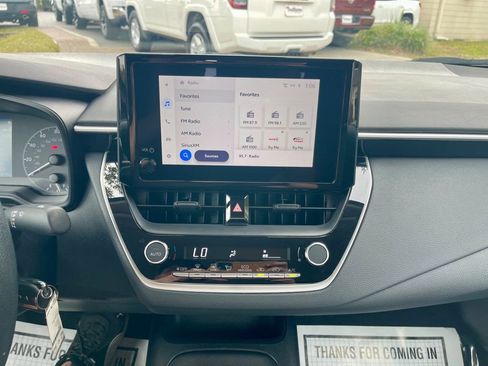Used 2025 Toyota Corolla LE image 15