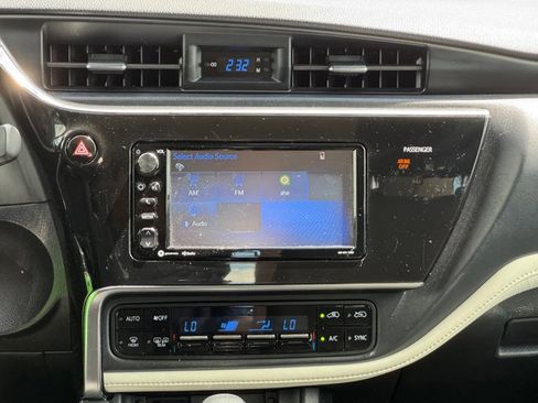Used 2017 Toyota Corolla iM FWD image 11