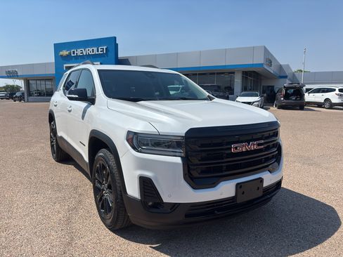 Certified 2022 GMC Acadia SLT w/ Elevation Edition AWD/4WD image 2