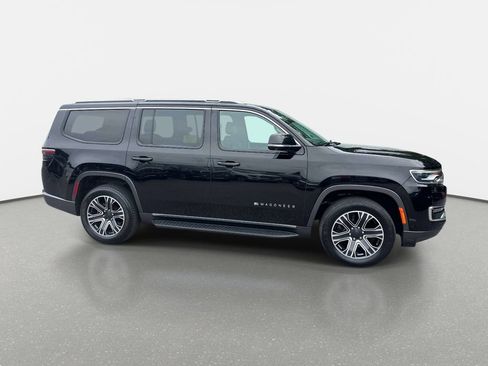Used 2022 Jeep Wagoneer Series III w/ Convenience Group I AWD/4WD image 3