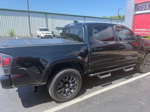 Used 2022 Toyota Tacoma Limited w/ Nightshade Package AWD/4WD image 6