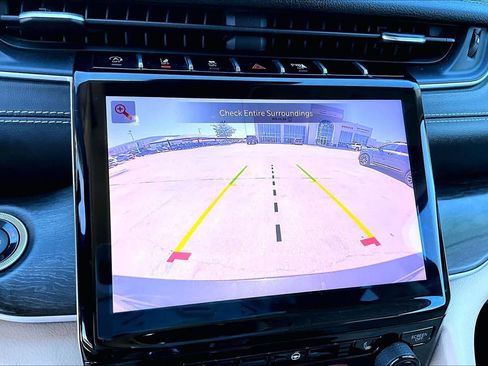 Used 2021 Jeep Grand Cherokee L Limited w/ Trailer Tow Group (B) AWD/4WD image 17