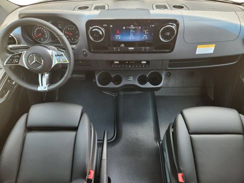 New 2026 Mercedes-Benz Sprinter 2500 image 18